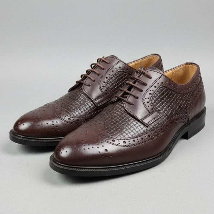 The Prezo Textured Oxford — Executive Presence. Elevated Finish.