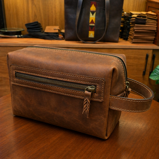 The Safiri Dopp Kit — Travel Organized. Move With Ease.