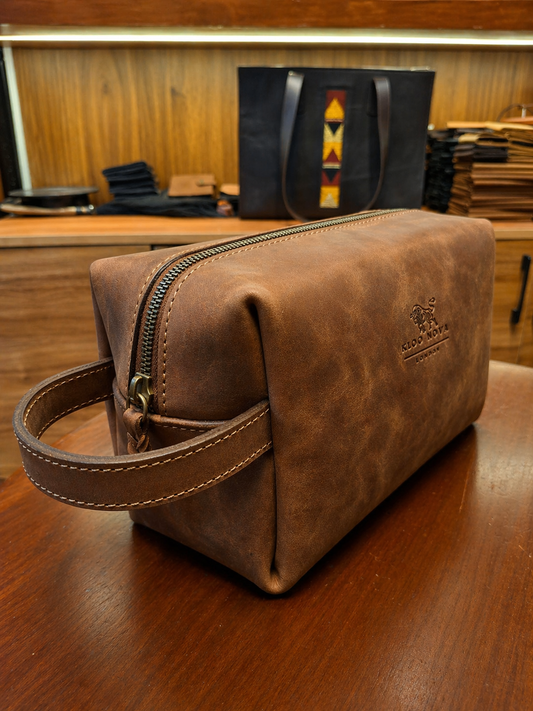 The Safiri Dopp Kit — Travel Organized. Move With Ease.