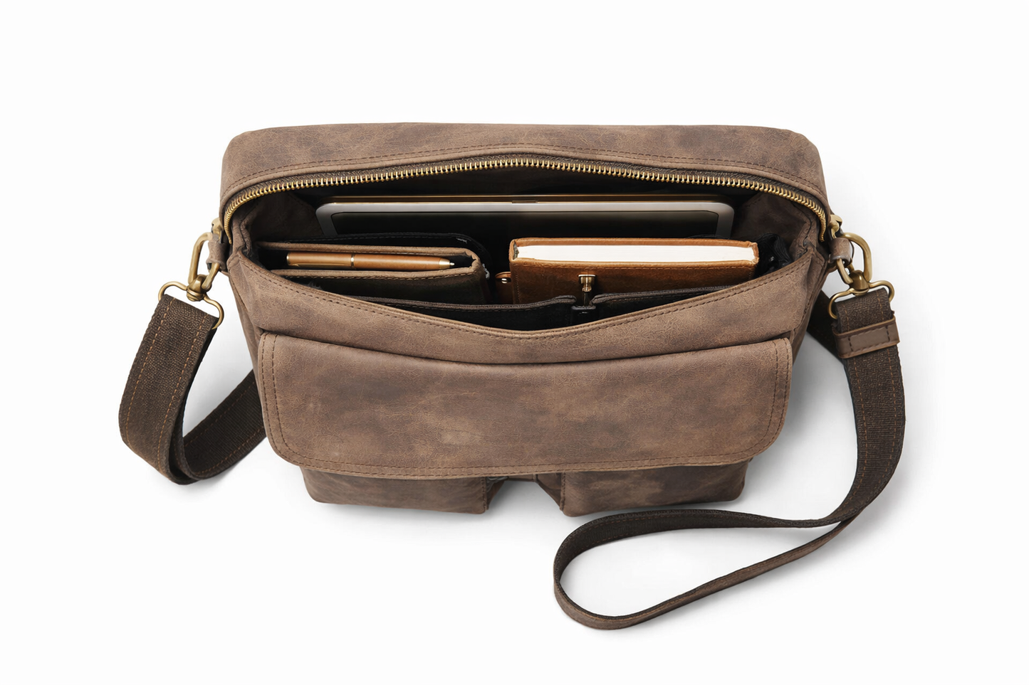 The Kamanda Compact Messenger — Move Light. Carry Smart.