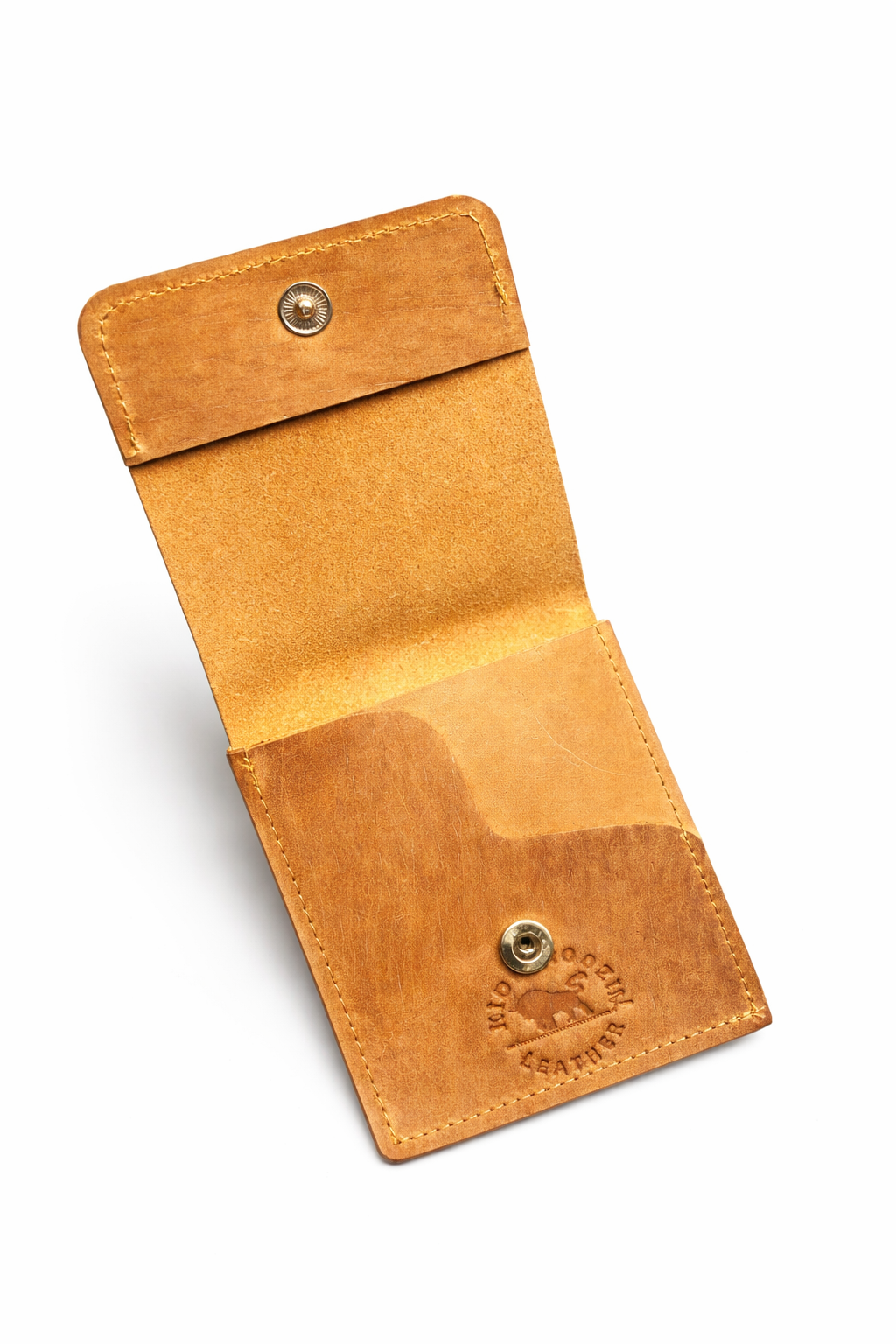 The Nuru Minimal Wallet — Light Carry. Clear Mind.
